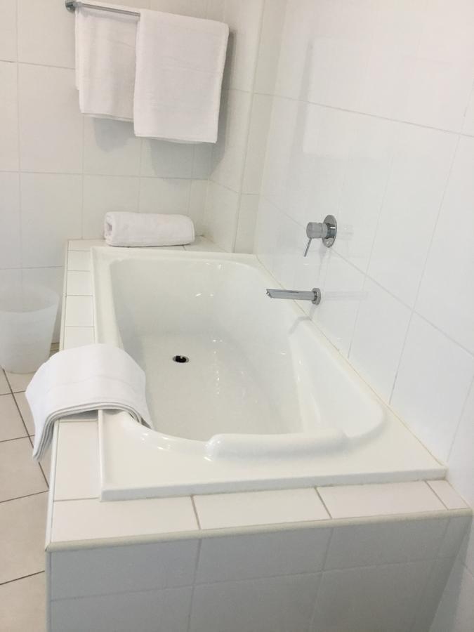 Wallaroo Marina Waterfront Luxe Apartment Екстериор снимка